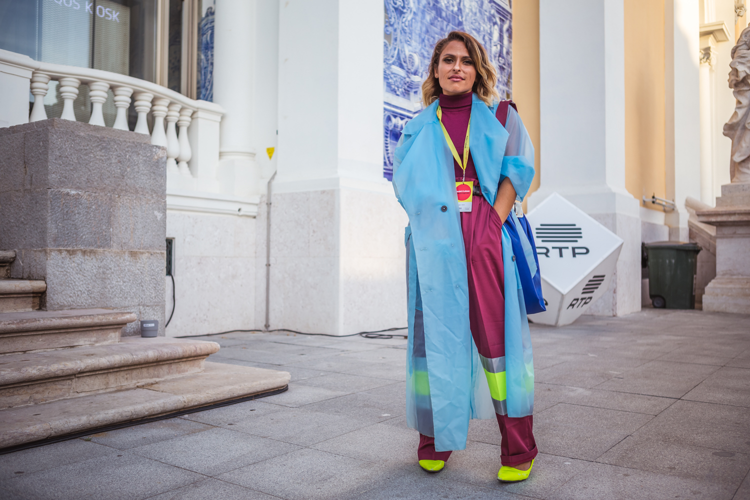 Street style. 15 fotos que mostram como a gabardine mandou nos looks da ModaLisboa