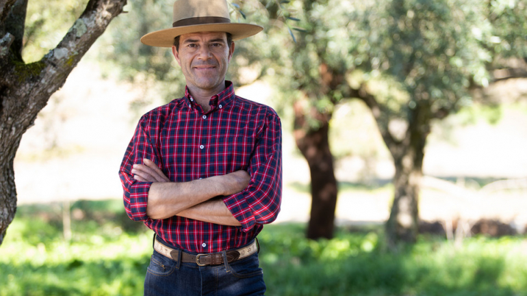 5 agricultores, saltos altos na lama e arrufos. Foi assim o programa da SIC