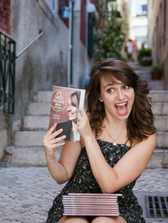 Marine Antunes, 28, já lançou dois livros: 'Cancro com Humor' e 'Cancro com Humor 2'