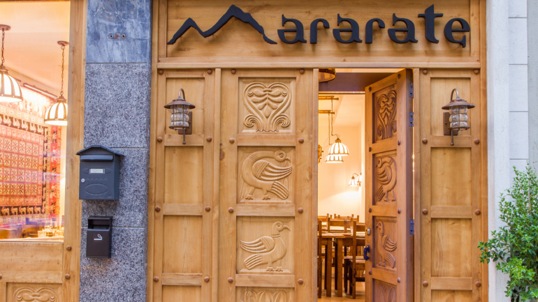 O primeiro restaurante com comida típica da Arménia fica na Avenida Conde de Valbom.
