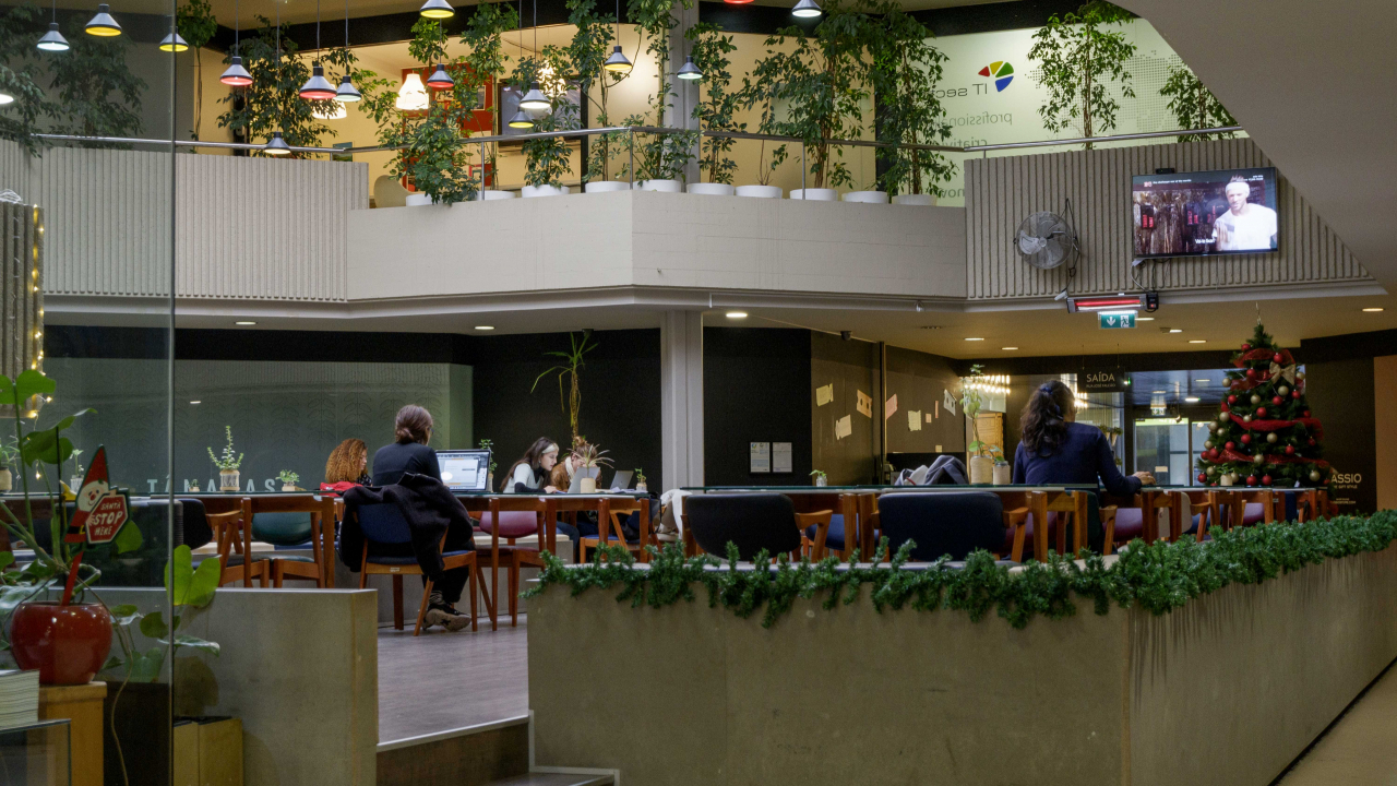 No início de novembro, os comerciantes que trabalham no espaço já tinham recebido a ordem de retirada da nova administração do imóvel