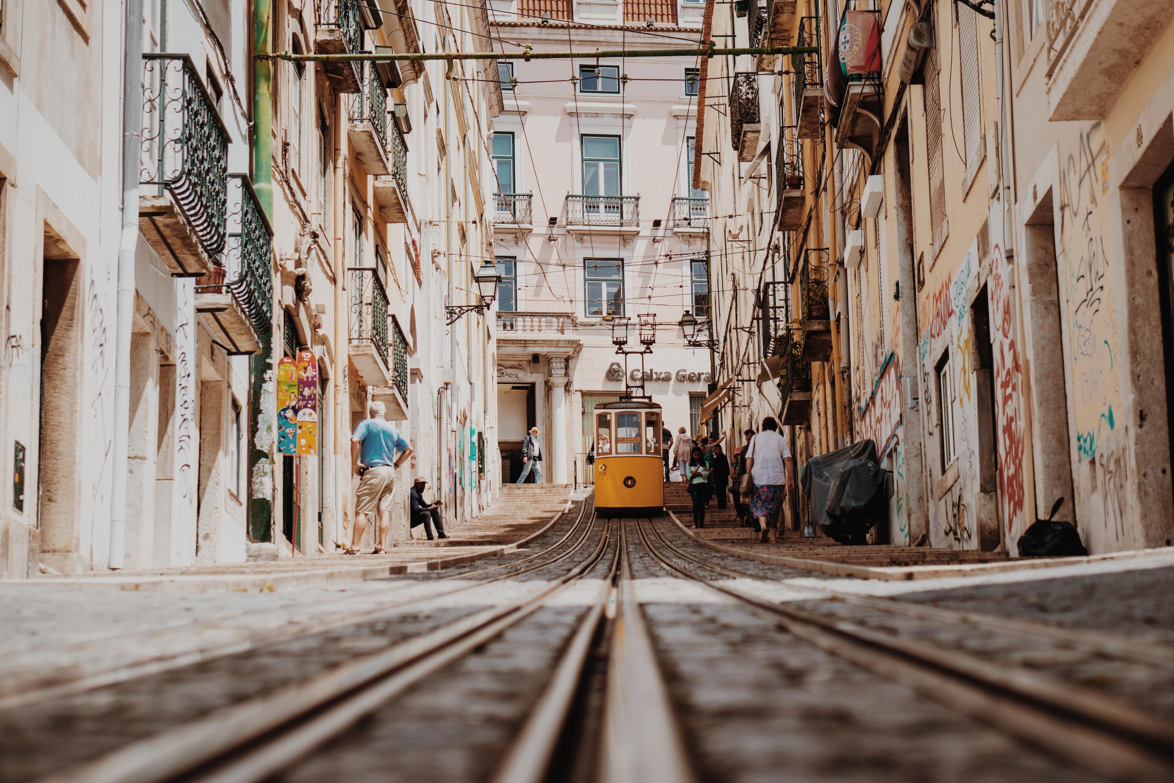 Obras no Metro de Lisboa obrigam moradores da Madragoa a sair de casa temporariamente