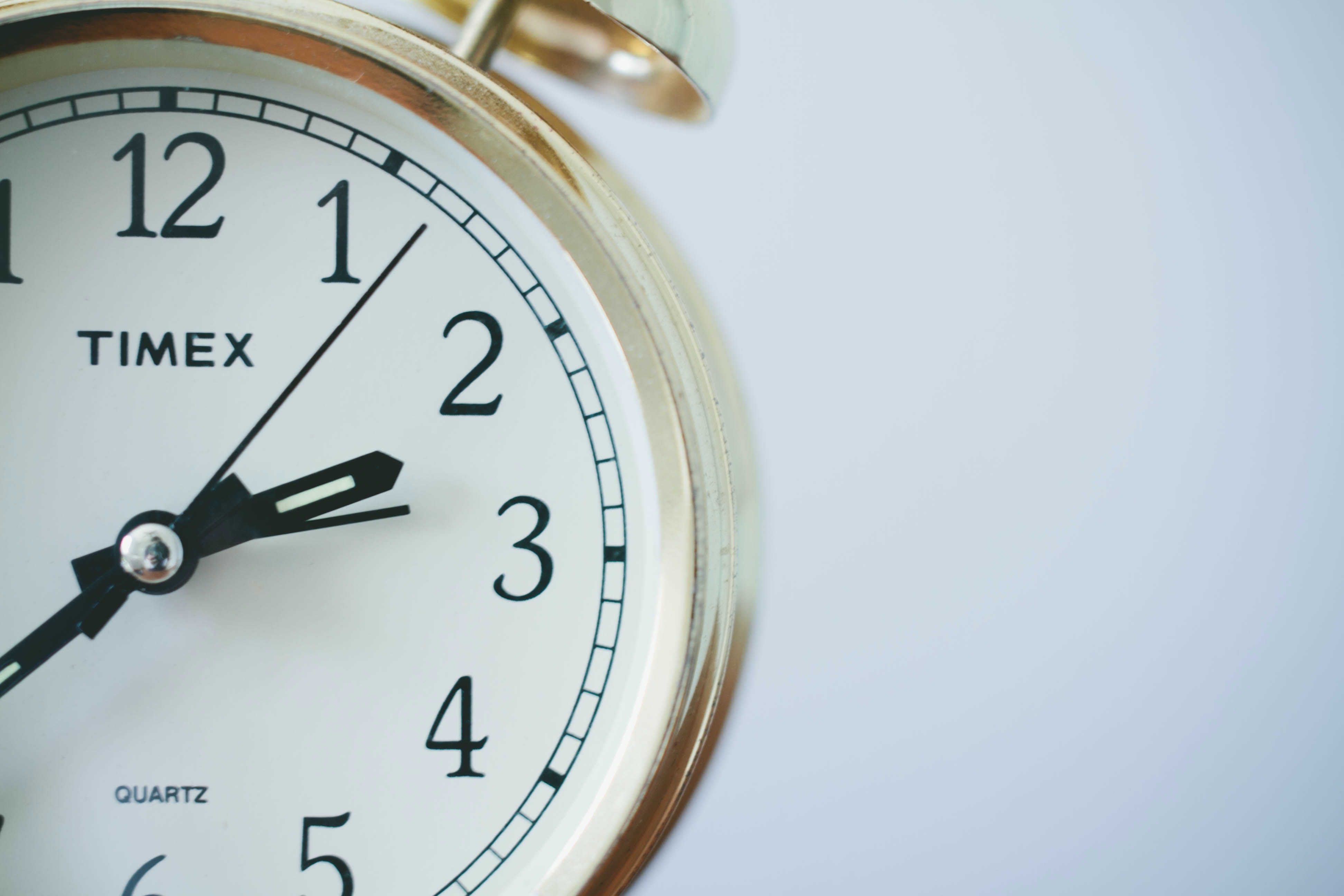 Vá para a cama mais cedo: a hora muda na madrugada deste domingo