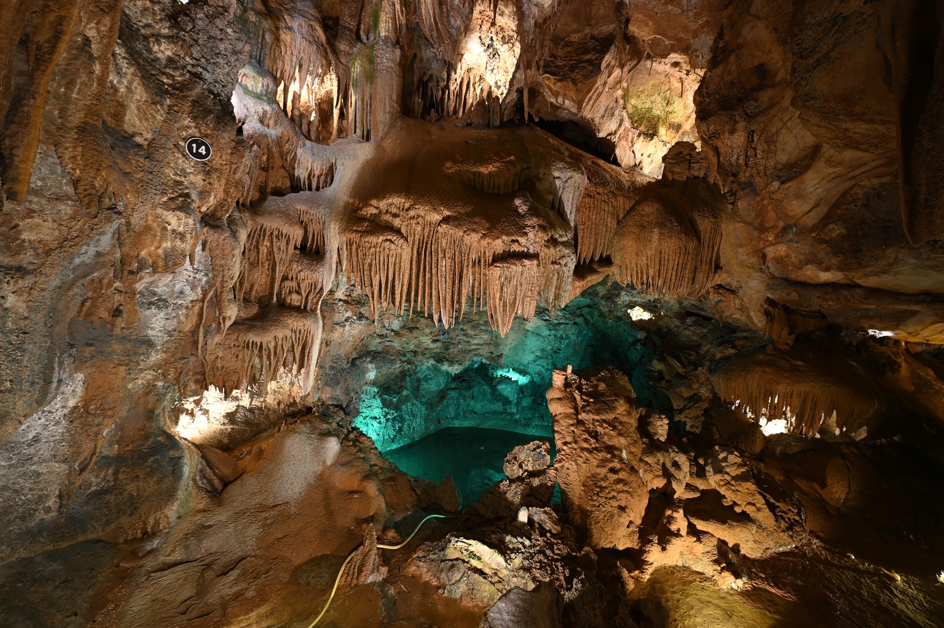 Grutas de Mira de Aire, Porto de Mós
