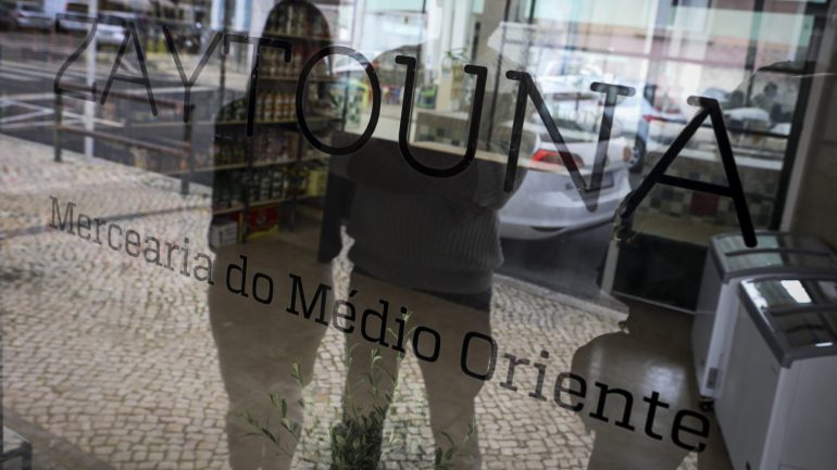 Zaytouna, o nome escolhido para a mercearia, significa azeitona em português