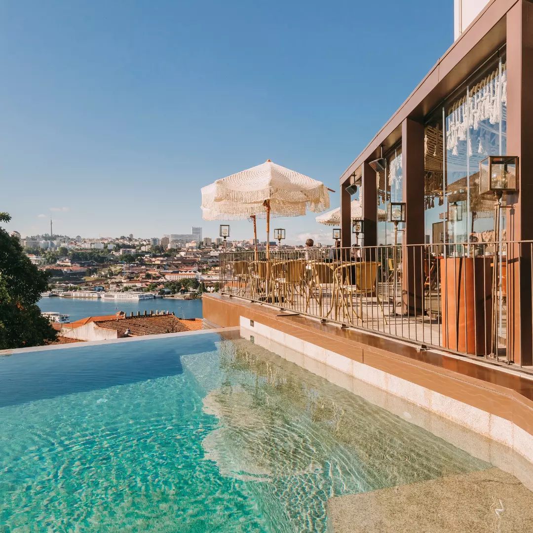 O sol do fim de semana é bom. Aproveitá-lo nestes 6 rooftops pelo País fora é ainda melhor