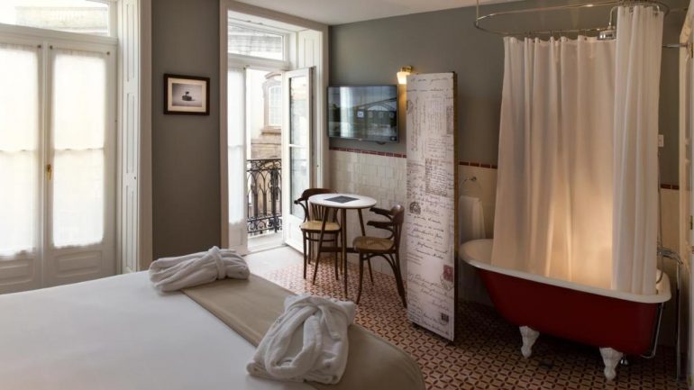 As banheiras clássicas são uma das características deste hotel, no Porto