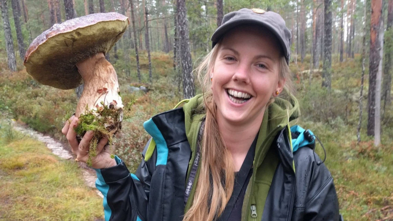 Maren Ueland tinha 28 anos e era natural da Noruega. Já existe uma página de Facebook em sua memória