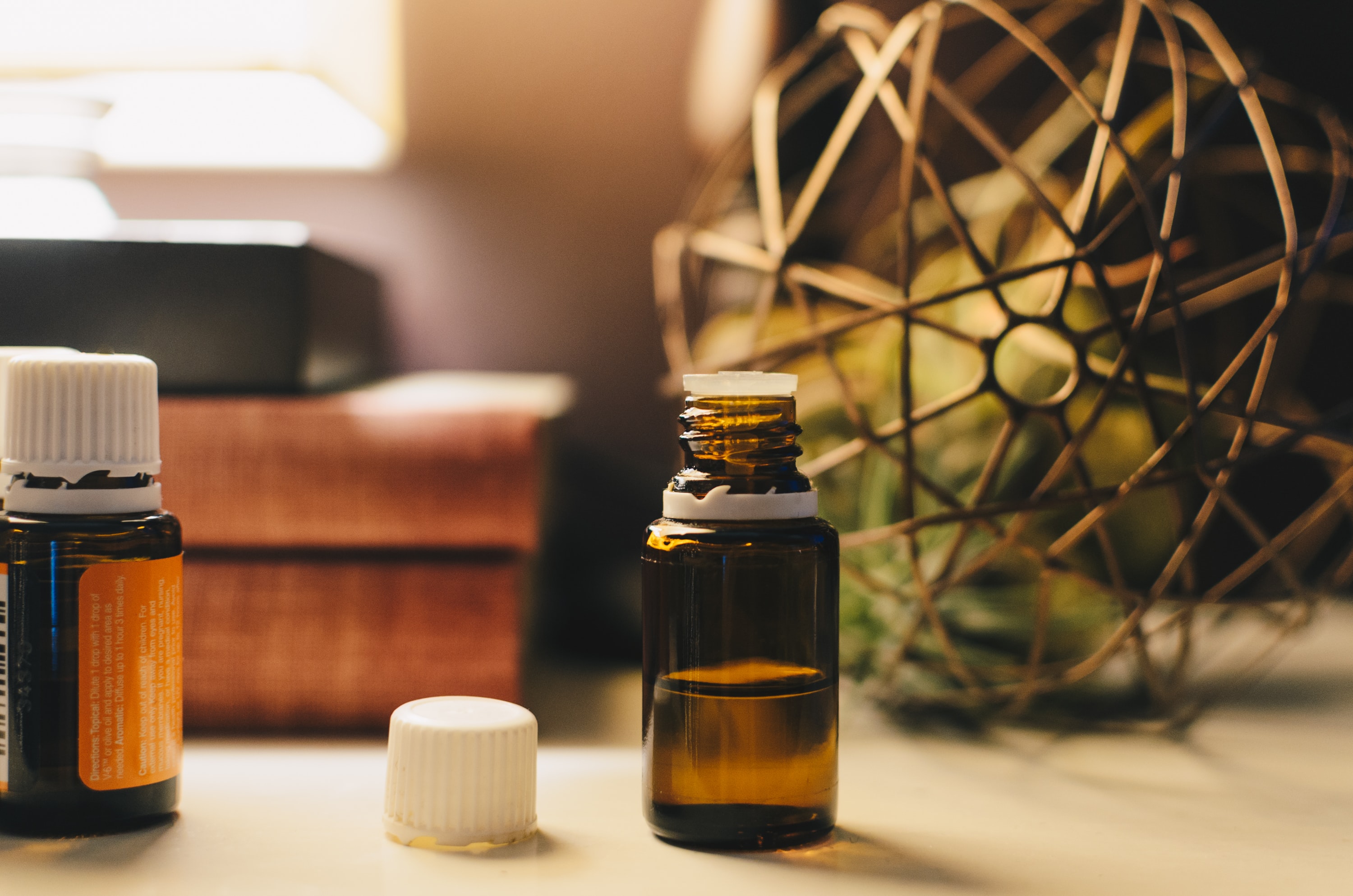 Lavanda alivia o stresse, lima ajuda à motivação. Poderá a aromaterapia ajudar em tempo de quarentena?