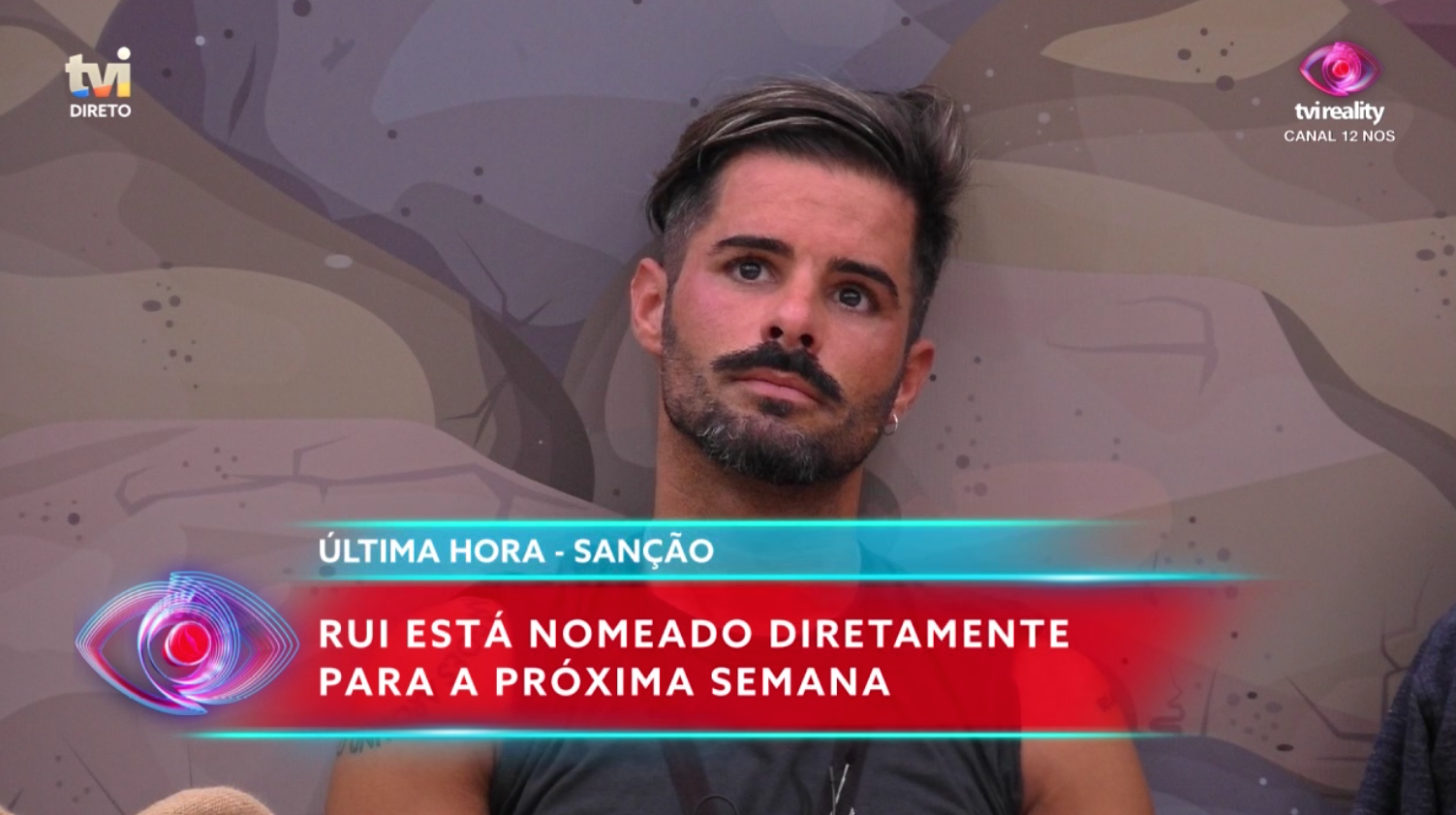 Rui anuncia que vai desistir, faz as malas e tapa as câmaras com camisolas
