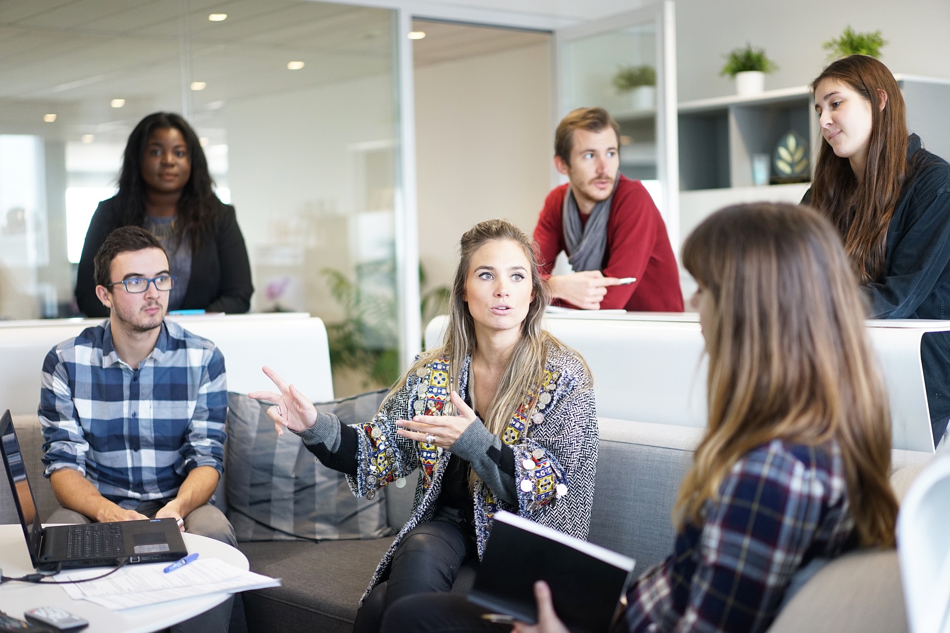 Como é trabalhar numa redação de mulheres?