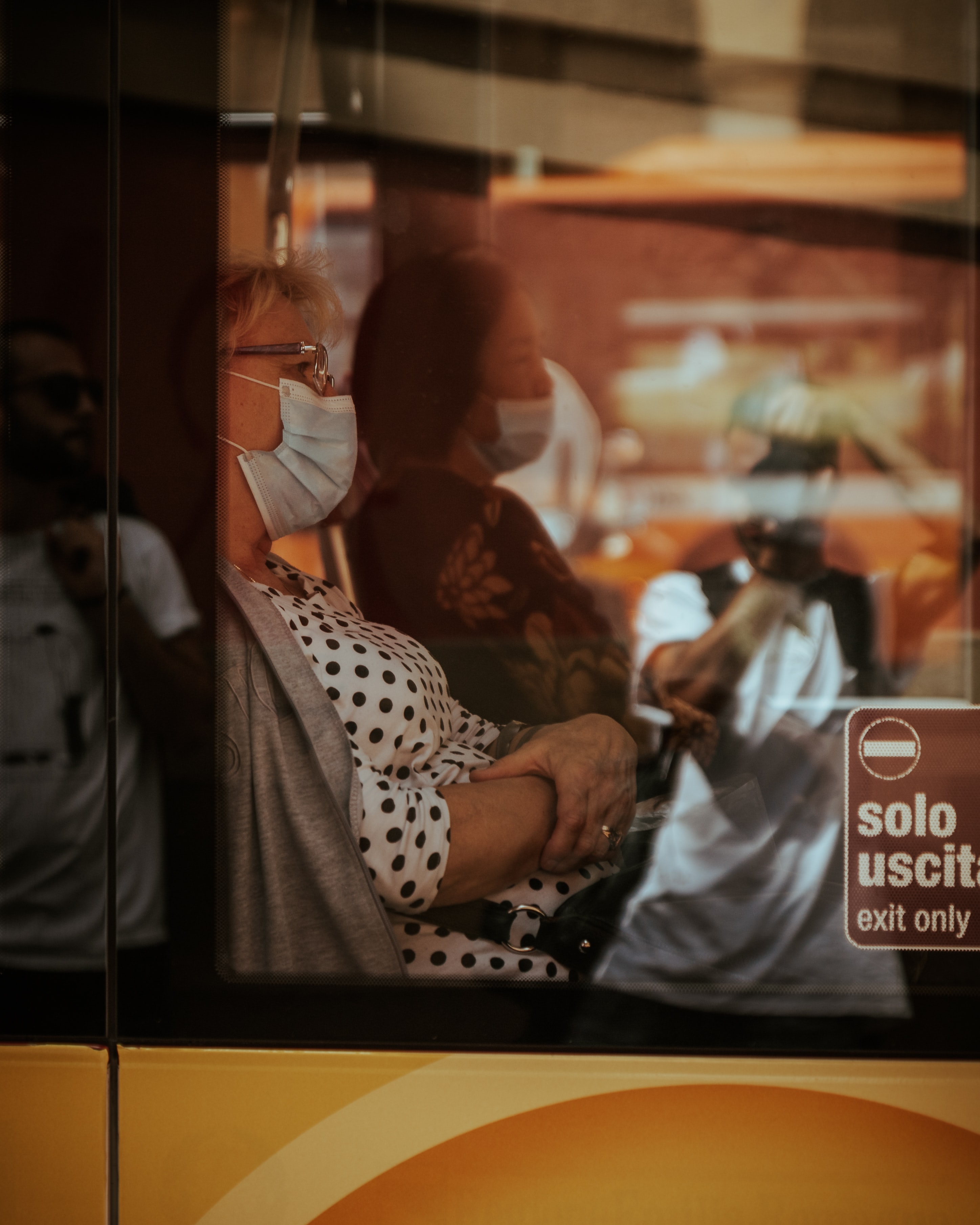 É o fim das máscaras nos transportes públicos. Sim, nos aviões também