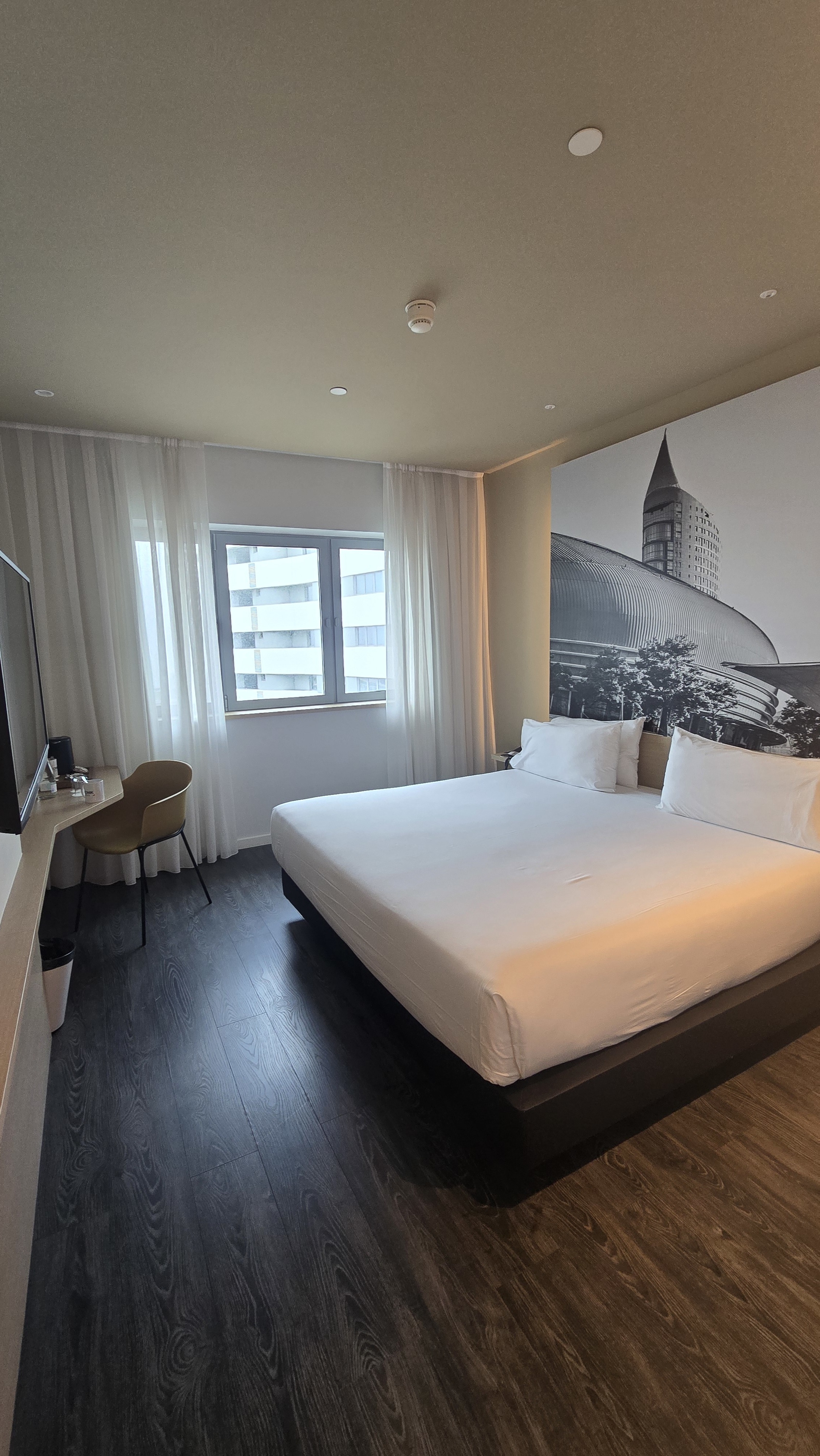 O quarto onde ficámos no Ikonik Lisboa