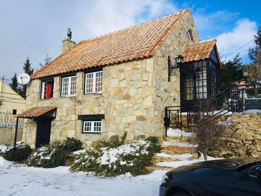 4 - Juniper Star House (Penhas da Saúde)