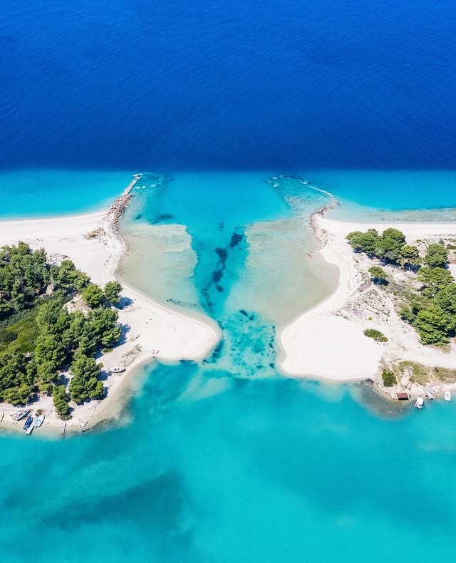 Port Glarokavos Lagoon Beach