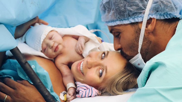 A fotografia que a atriz partilhou para anunciar o nascimento do filho 