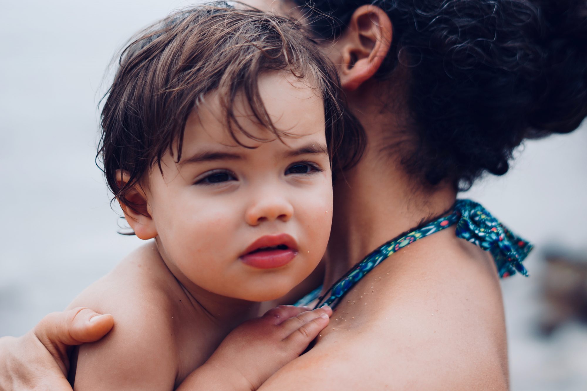 Há uma relação entre o número de filhos e a probabilidade de sofrer um ataque cardíaco