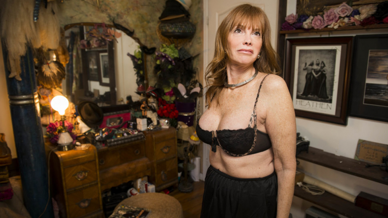 11 mulheres entre os 48 e os 67 anos despem-se e mostram o que é, para elas, ser sexy