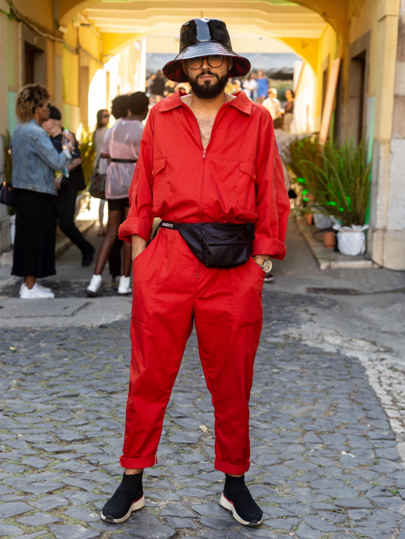ModaLisboa. Desafiámos um humorista que percebe zero de moda a analisar os looks mais excêntricos (e o resultado é hilariante)