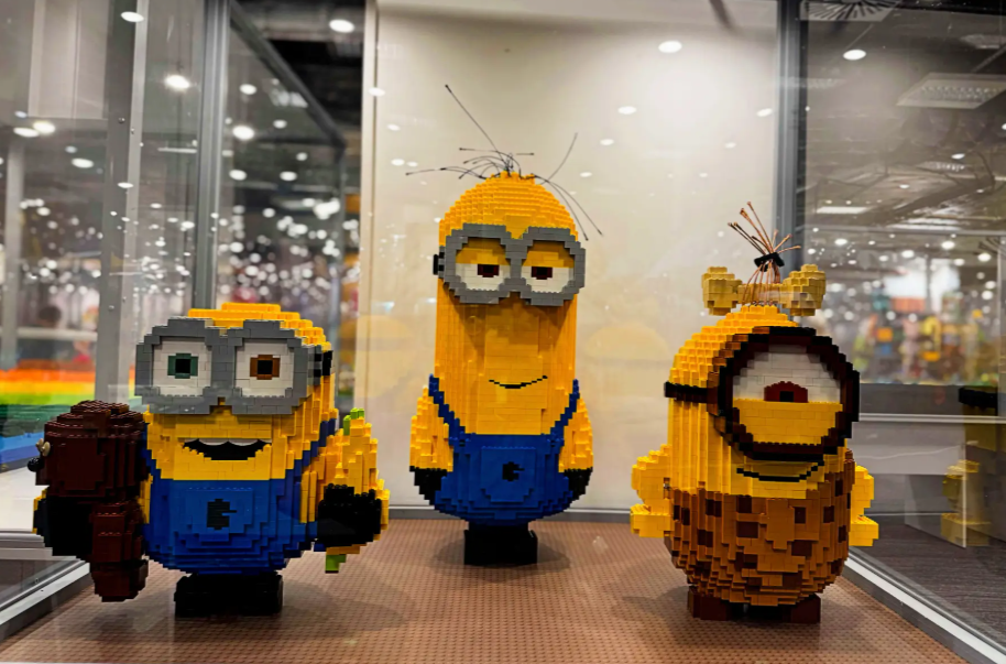 Da maior exposição de LEGO da Europa ao teatro. 6 atividades imperdíveis para fazer este fim de semana