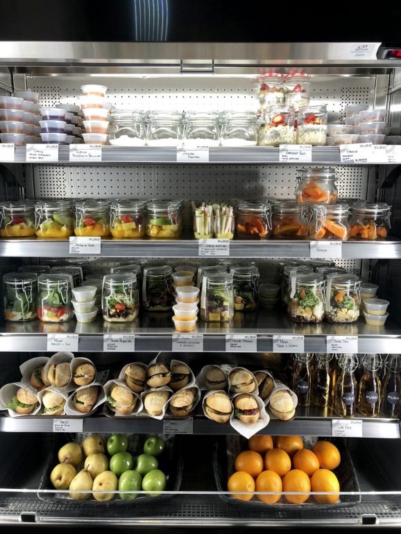 As opções de take away podem também ser empratadas e consumidas no restaurante