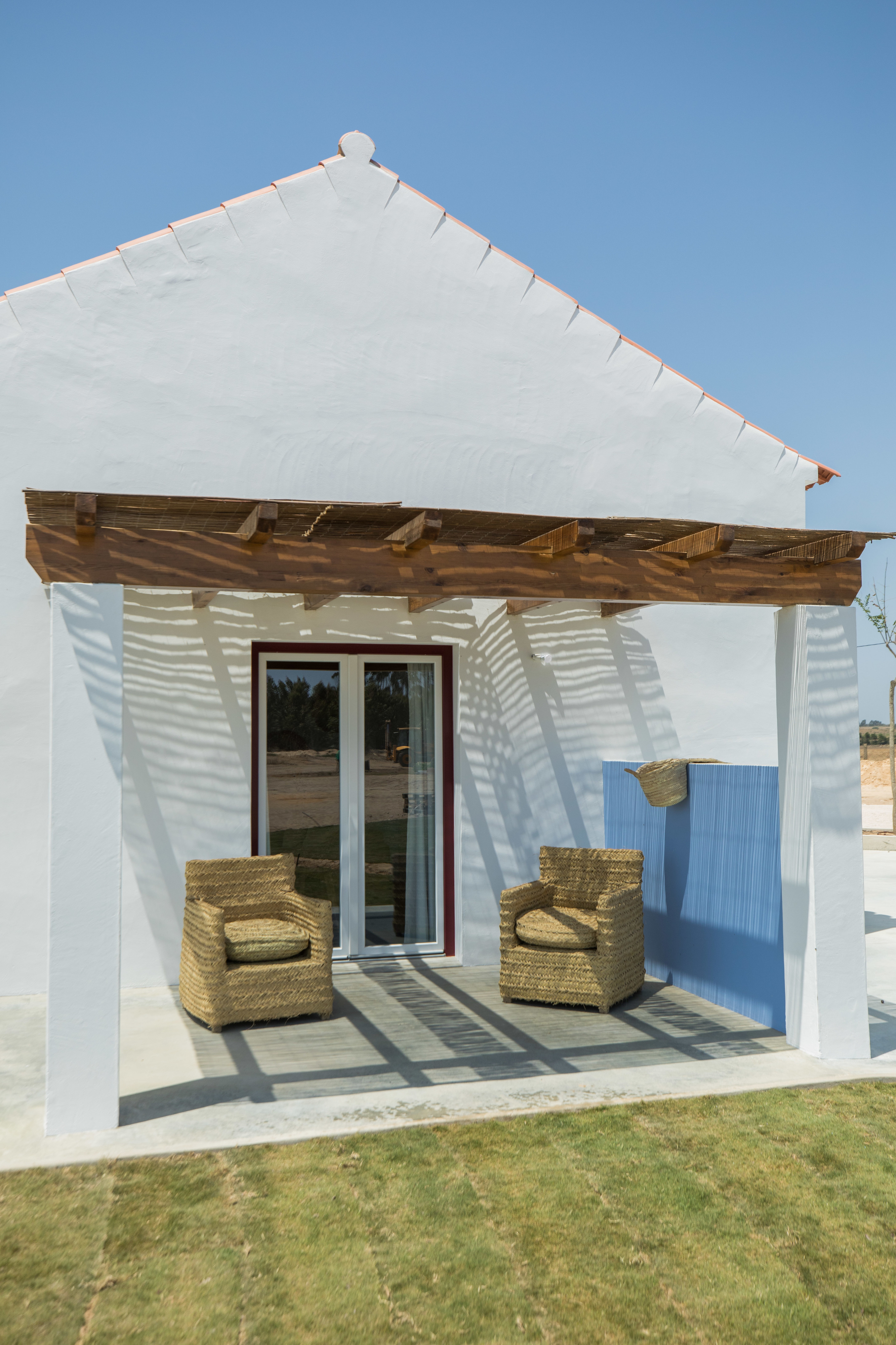 O novo agro-turismo da Costa Vicentina tem vista para a ilha do Pessegueiro, piscina e lamas