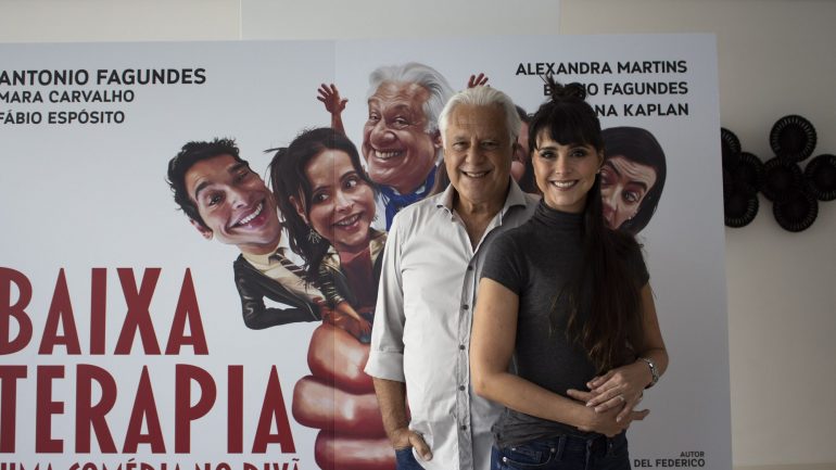 Antônio Fagundes contracena com a mulher, Alexandra Martins. Da peça fazem ainda parte o seu filho mais velho e a ex-mulher Mara Carvalho