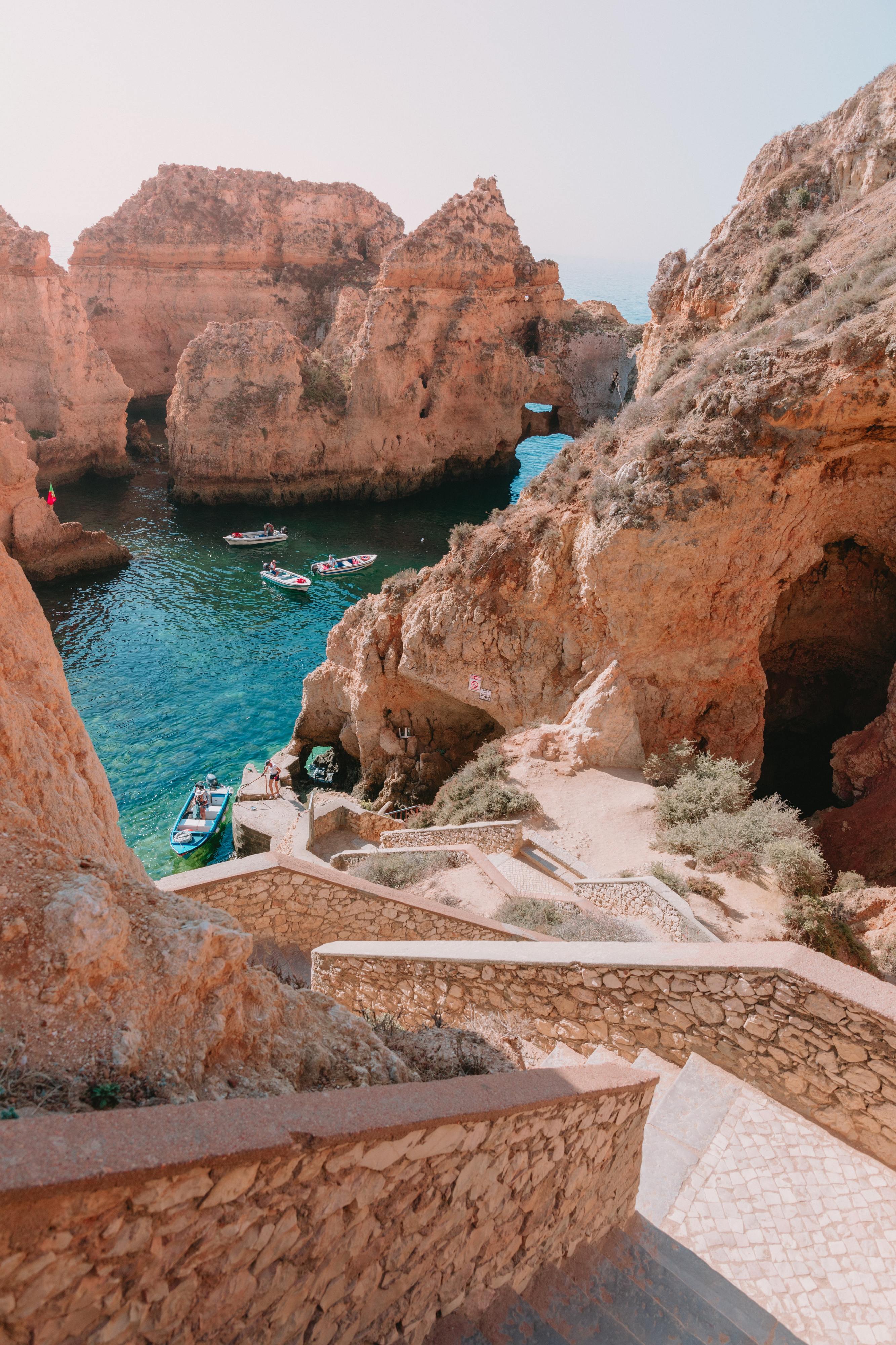Vamus Algarve. O novo passe de autocarro para correr as praias de uma ponta à outra do Algarve