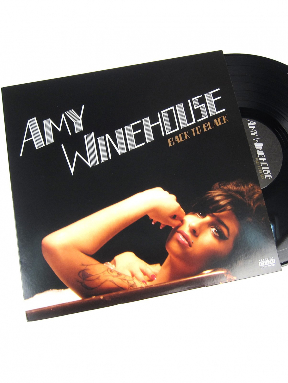 8 momentos marcantes da vida de Amy Winehouse
