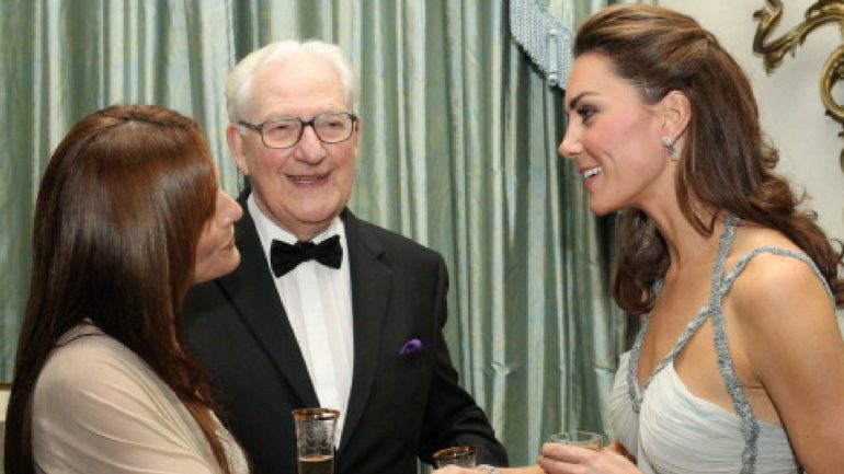 Kate Middleton foi fotografa num jantar e a cicatriz não passou despercebida