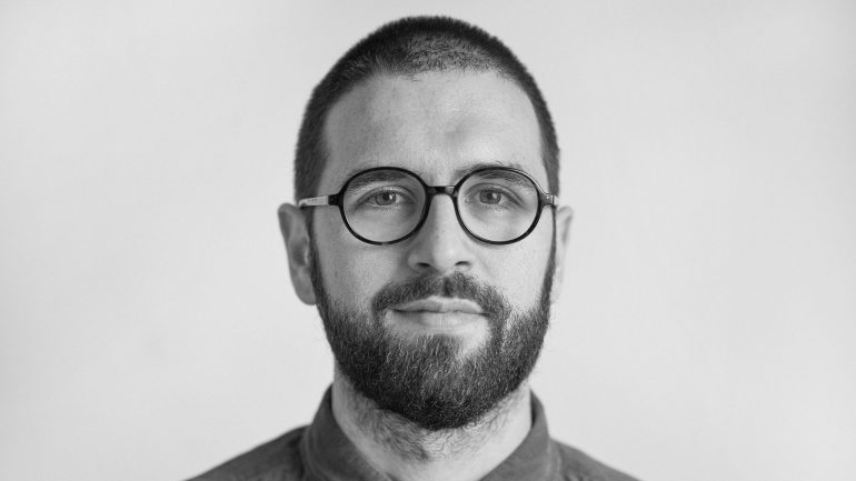 Carlos Henriques é natural de uma aldeia da Serra da Estrela e o contacto que sempre teve com a origem dos produtos foi fundamental para o desenvolvimento do Nolla