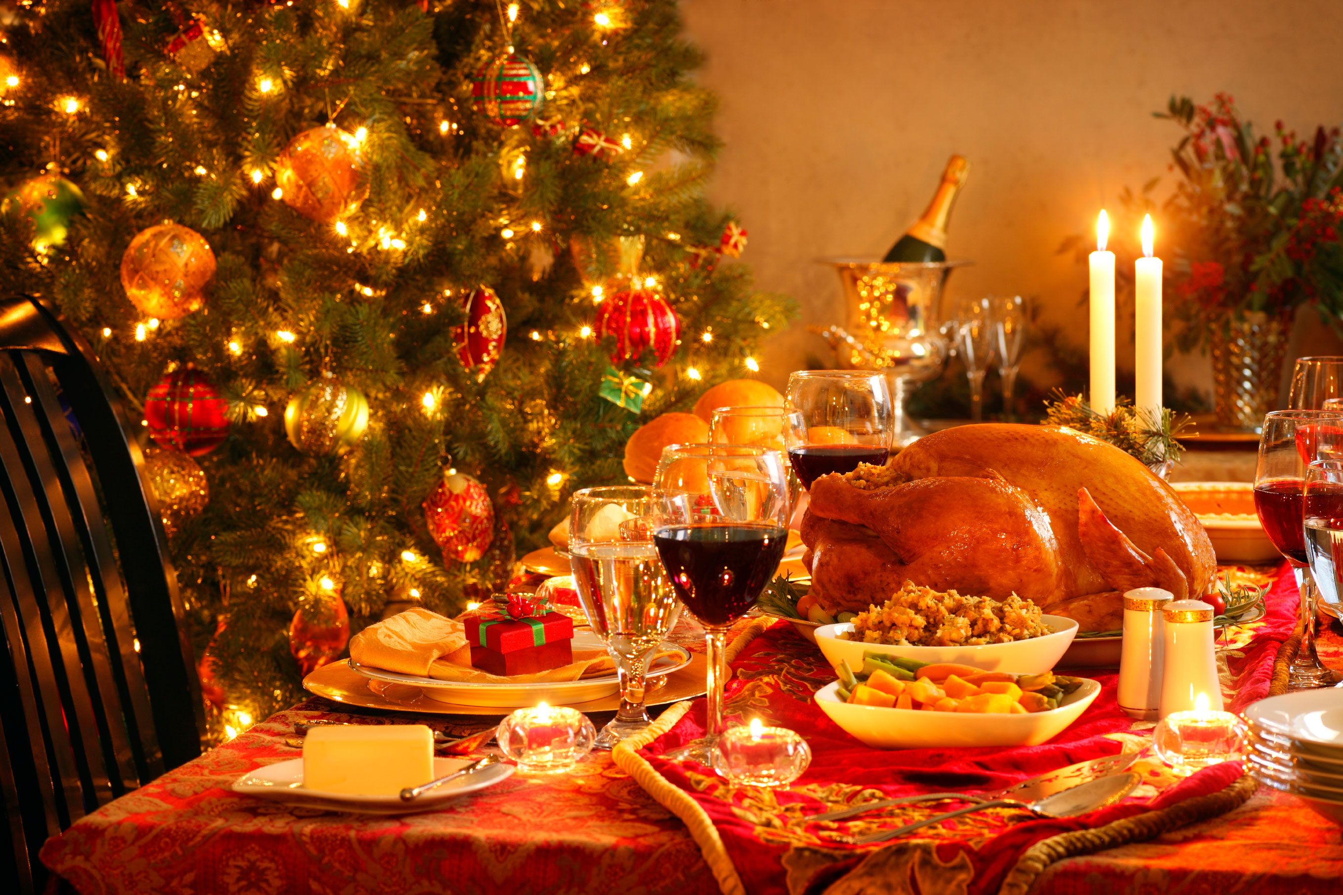 Sabe como se deve comportar nos jantares de Natal? Um especialista em etiqueta explica