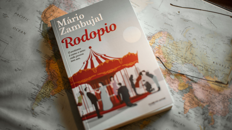 O livro 'Rodopio' é editado pelo Clube do Autor (PVP 16€)