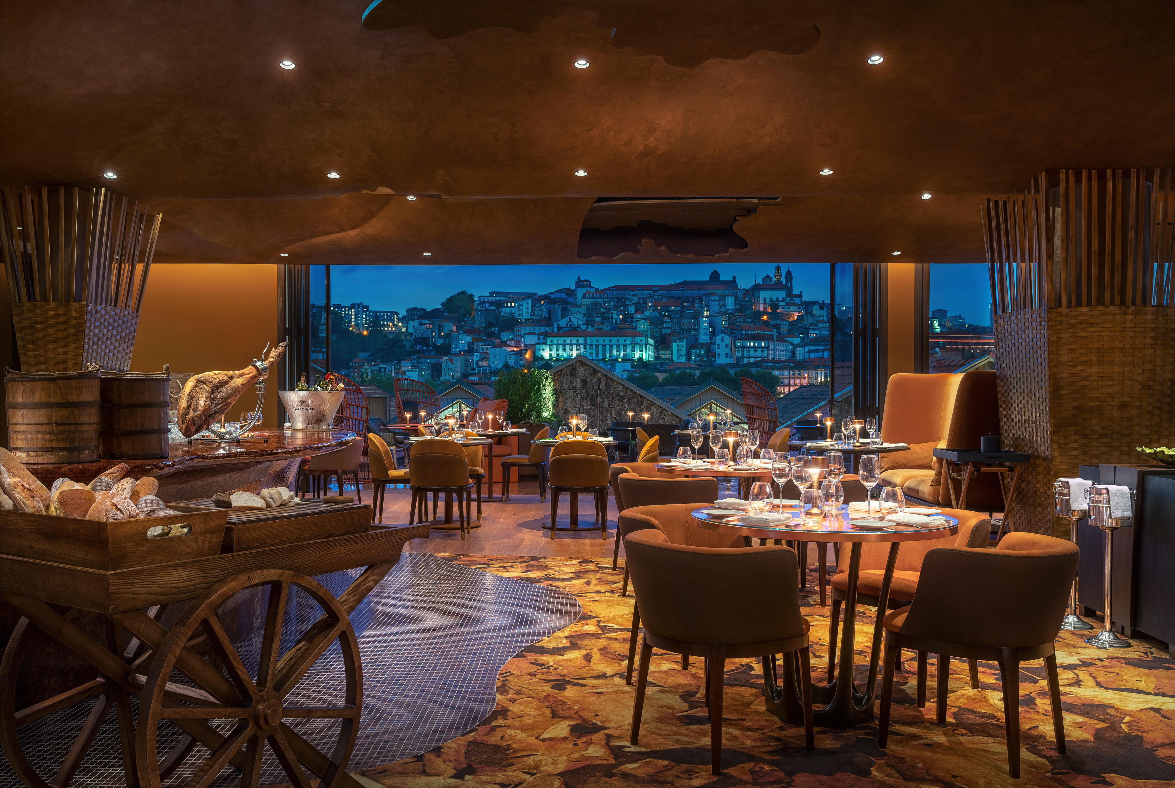 Dormimos no novo The Lodge e ainda não conseguimos esquecer o café e a vista para o Douro