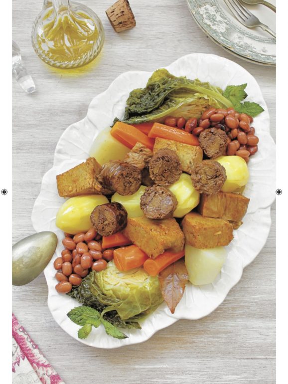 O cozido vegan leva seitan e enchidos de soja como substitutos da carne