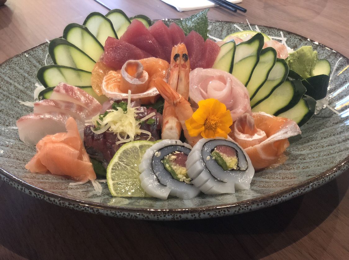 E de um só peixe se faz uma noite de sushi. É assim no U.M.I