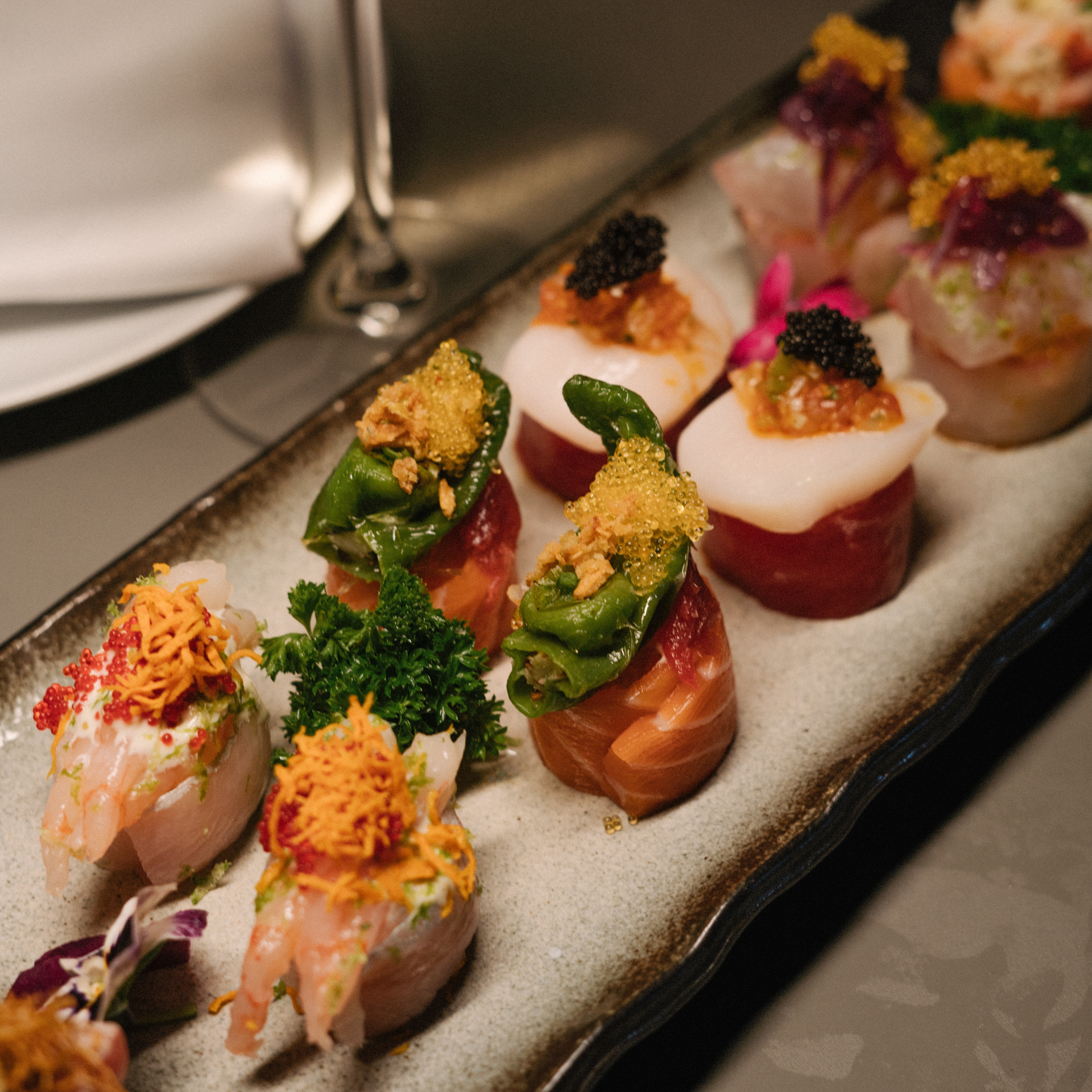 O bitoque de lagosta do XXL e o sushi do Yakuza estão mais baratos: aproveite os 40% de desconto