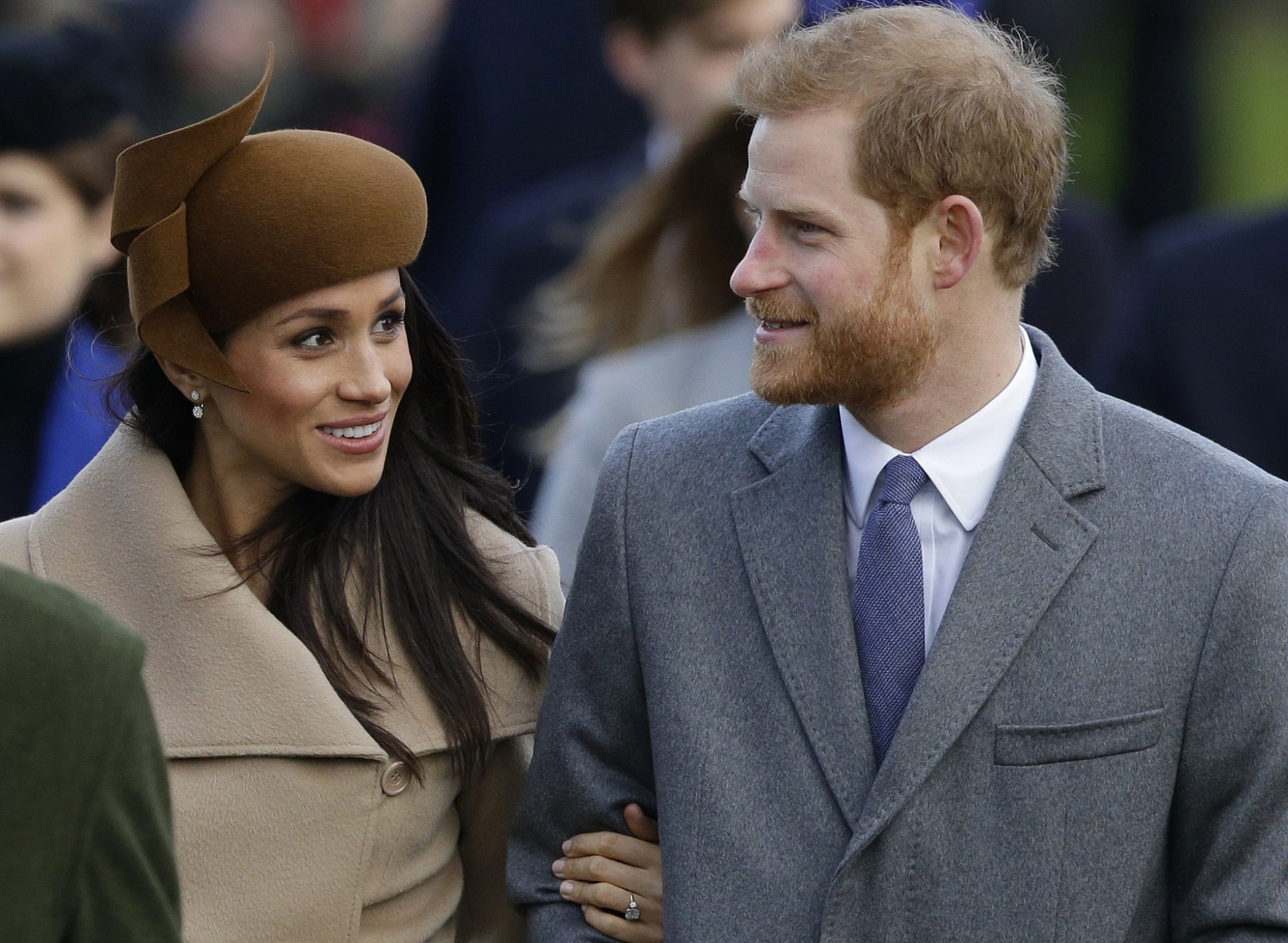 O vídeo divertido que ensina Meghan Markle a ser “very very british”?