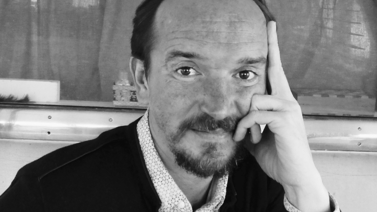 Stéphane Garnier é um escritor francês. Nasceu em Lyon em 1974