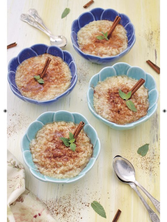 A cor deste arroz doce não vem dos ovos mas sim do açafrão
