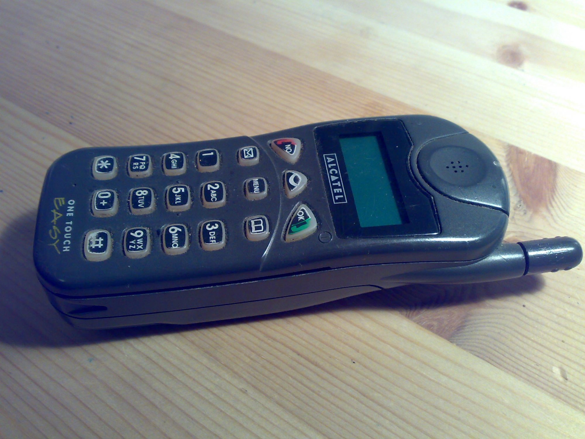 Troquei o smartphone por um telemóvel antigo. Só aguentei três dias