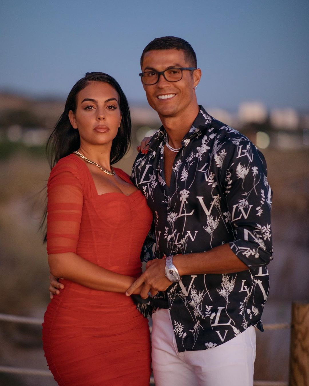 Ronaldo surgiu com camisa de luxo nas redes sociais. Peça já esgotou online (e sim, é tão cara como está a imaginar)