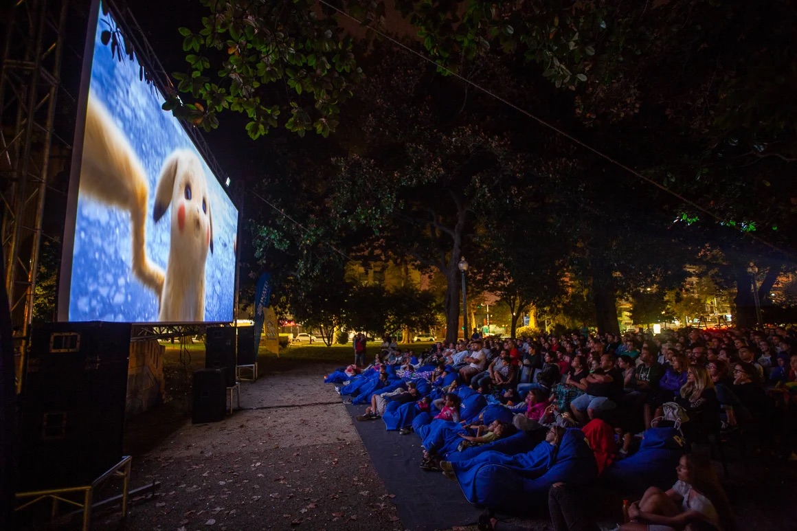 Cinema ao ar livre, muita comida e música. 13 atividades para ter um fim de semana nada aborrecido