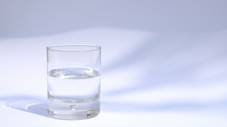 As temperaturas estão a aumentar. Que alimentos ajudam a manter a hidratação?