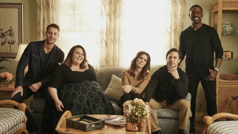 Na série da NBC, que estreou em 2016, Kate Pearson é irmã de Randall (Sterling K. Brown) e de Kevin (Justin Hartley).
