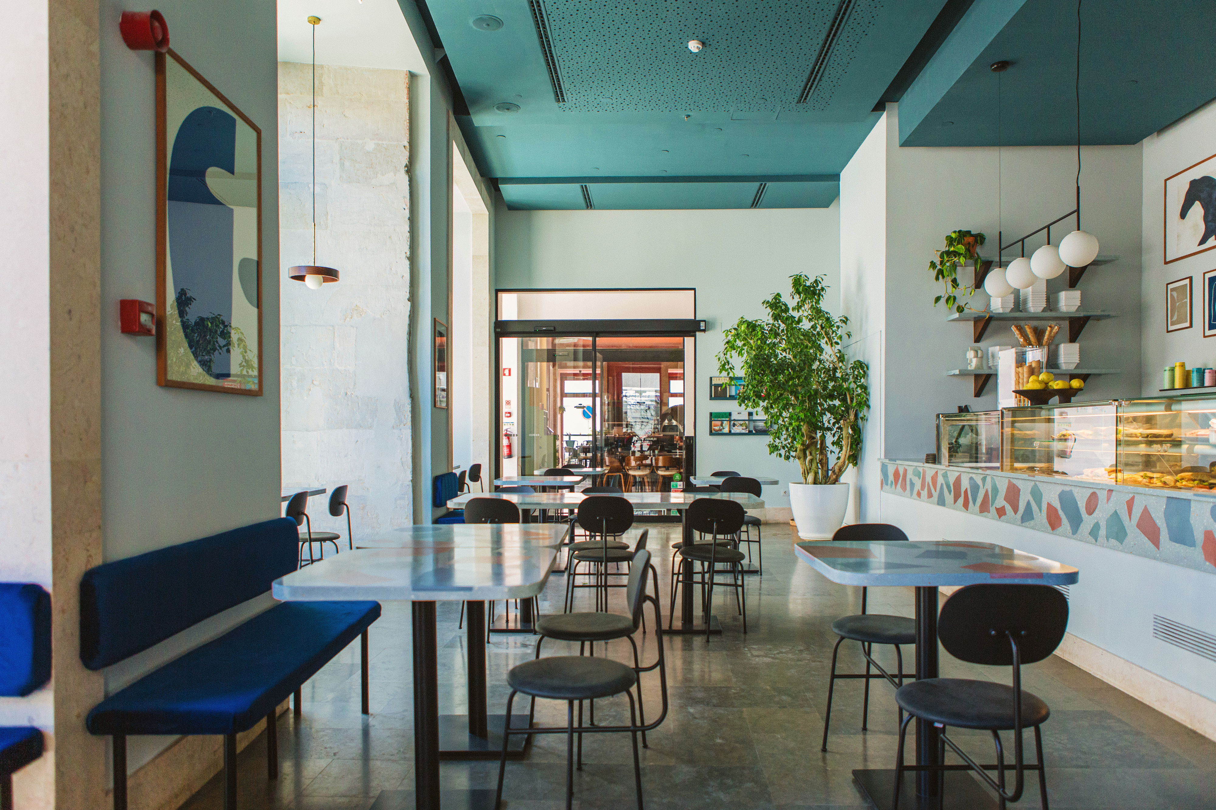Rebel Café. Há um novo spot em Lisboa para comer e trabalhar — e é pet friendly