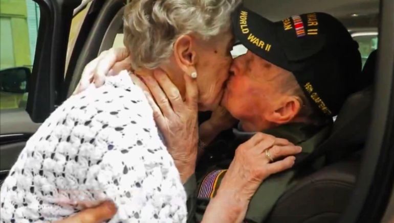 Soldado reencontra antiga paixão 75 anos depois. “Sempre te amei”