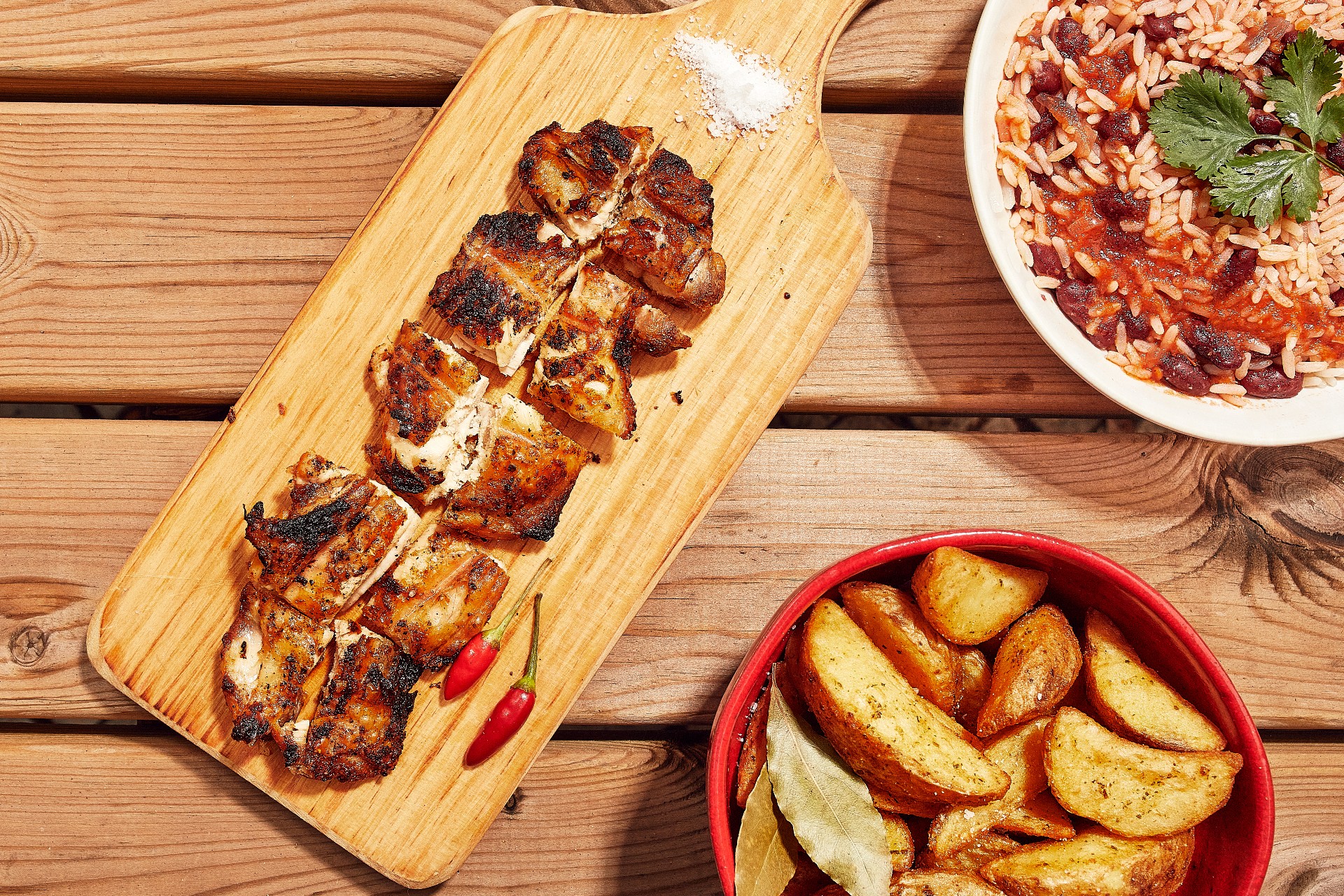 O frango assado do Chickinho chegou aos Olivais — e não falta o delicioso arroz de feijão
