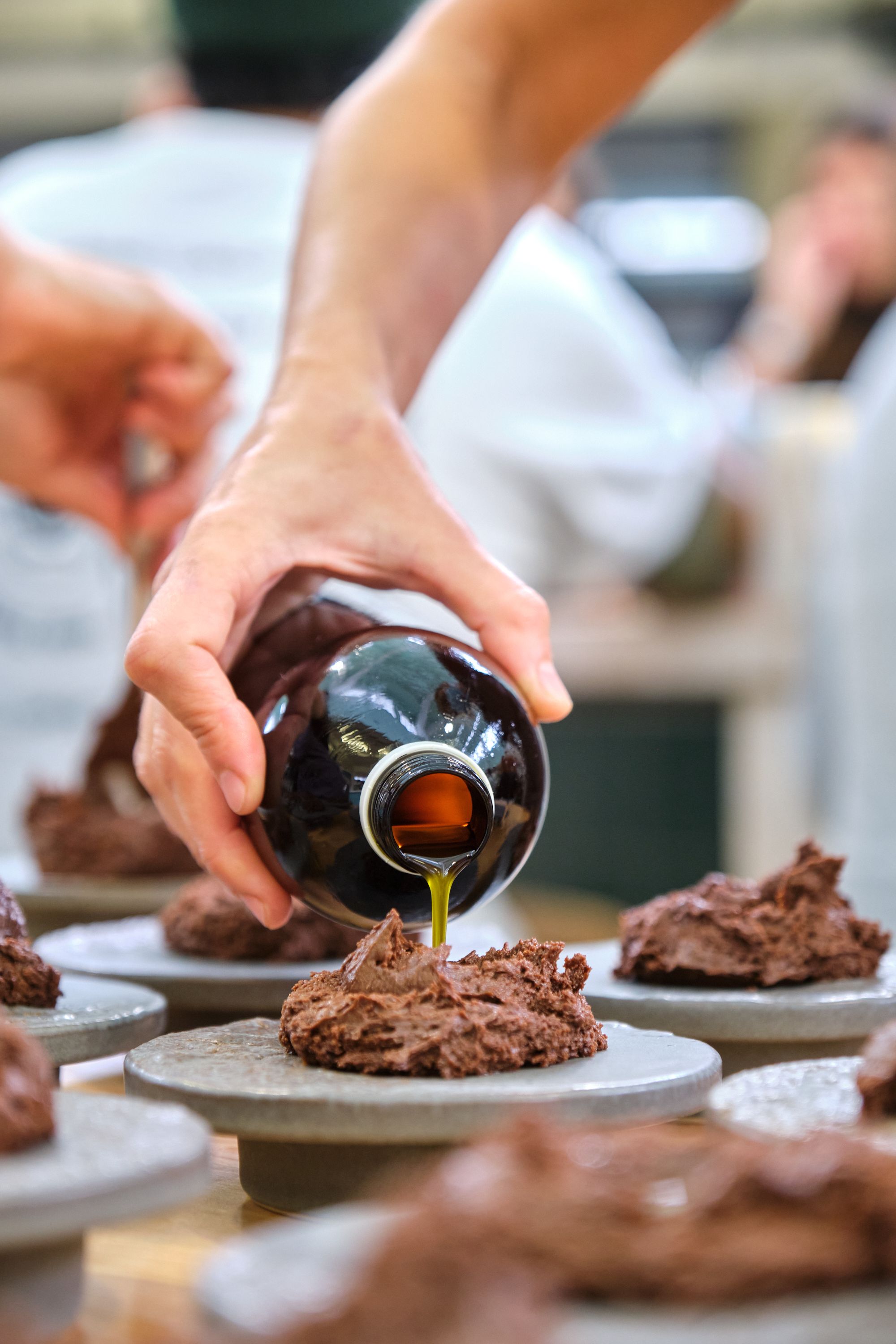Provámos a melhor mousse de chocolate com azeite de sempre — e temos a receita