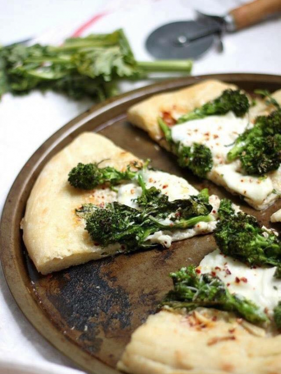 Pizzas cor-de-rosa, com cinco queijos ou de chilli com carne. As 10 pizzas mais originais de Lisboa e Porto